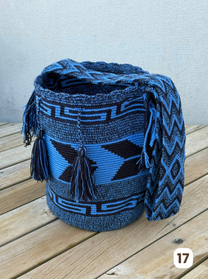 Mochilas GRANDE Diseño Hombre 🔹🩶 (31x28)
