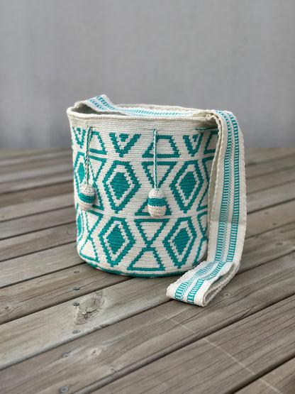 MEDIANA PREMIUM Detalles en SEDA⭐️✨ (22x20)