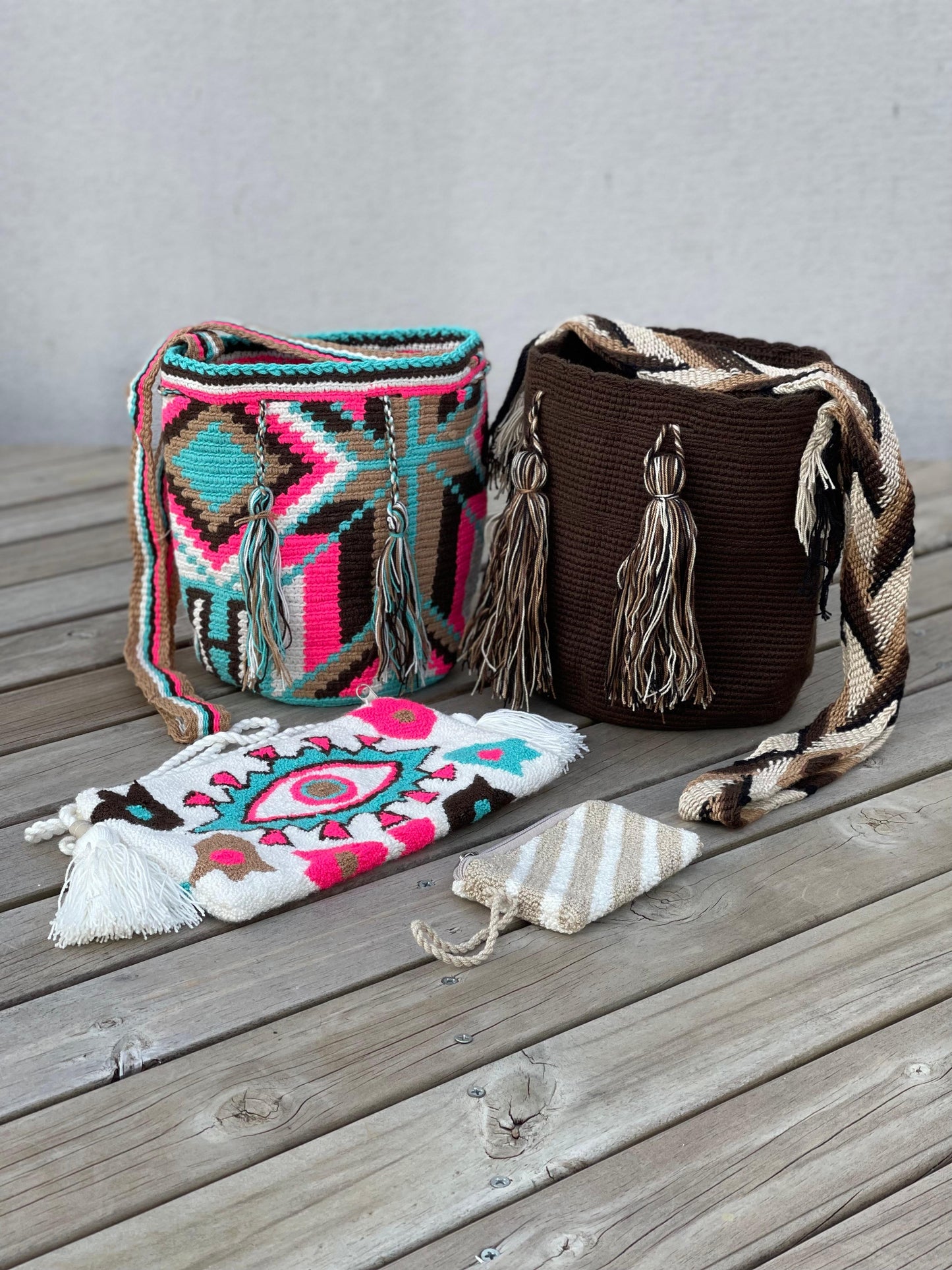 ✨Combo Especial: 2 Mochilas MEDIANAS+ (Sobre Wayuu + Monedero GRATIS) 🎁