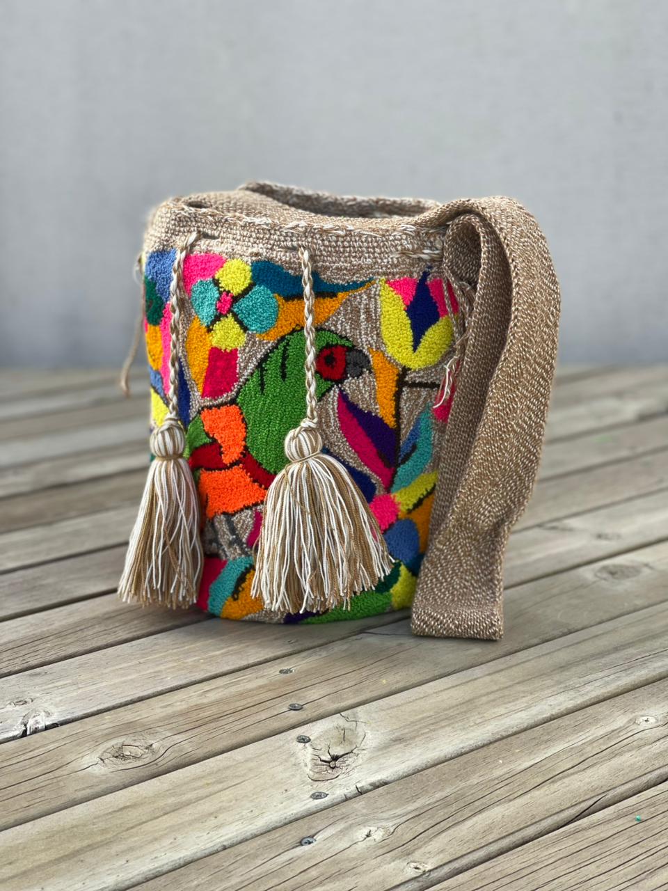 Mochila GRANDE Tapizada (31x28)🦜