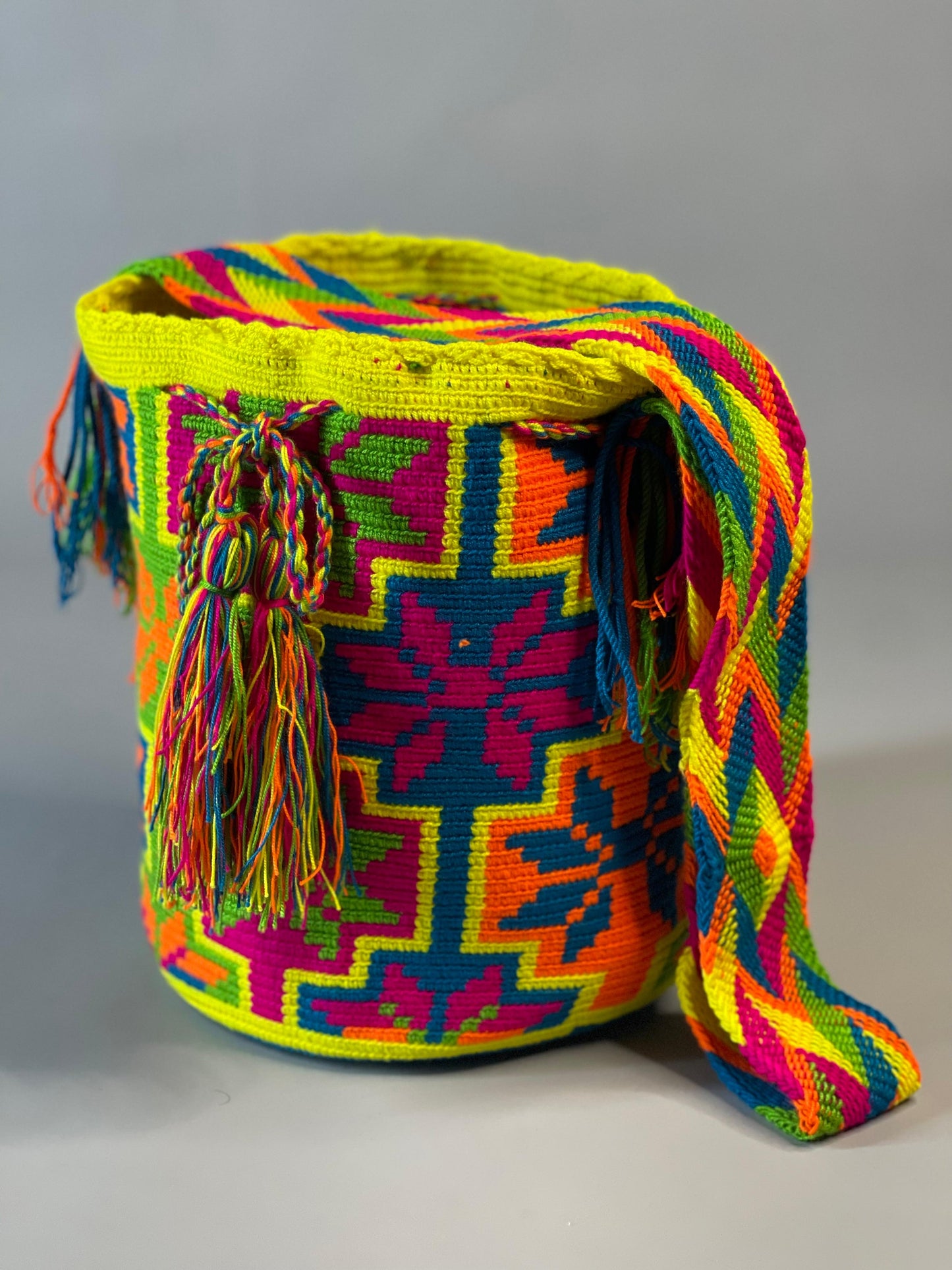 Mochila GRANDE Fiesta Tropical🌴 (31x28)