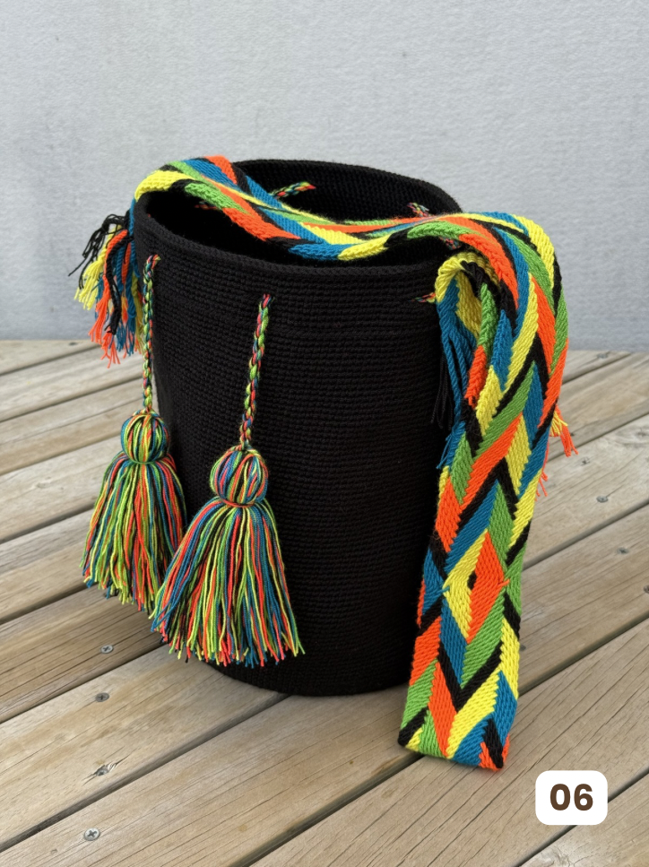 Mochila GRANDE Negra⚫️ 🎩(31x28)