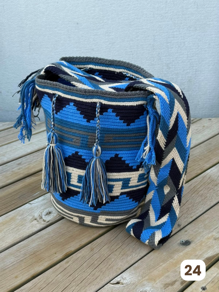 Mochilas GRANDE Diseño Hombre 🔹🩶 (31x28)