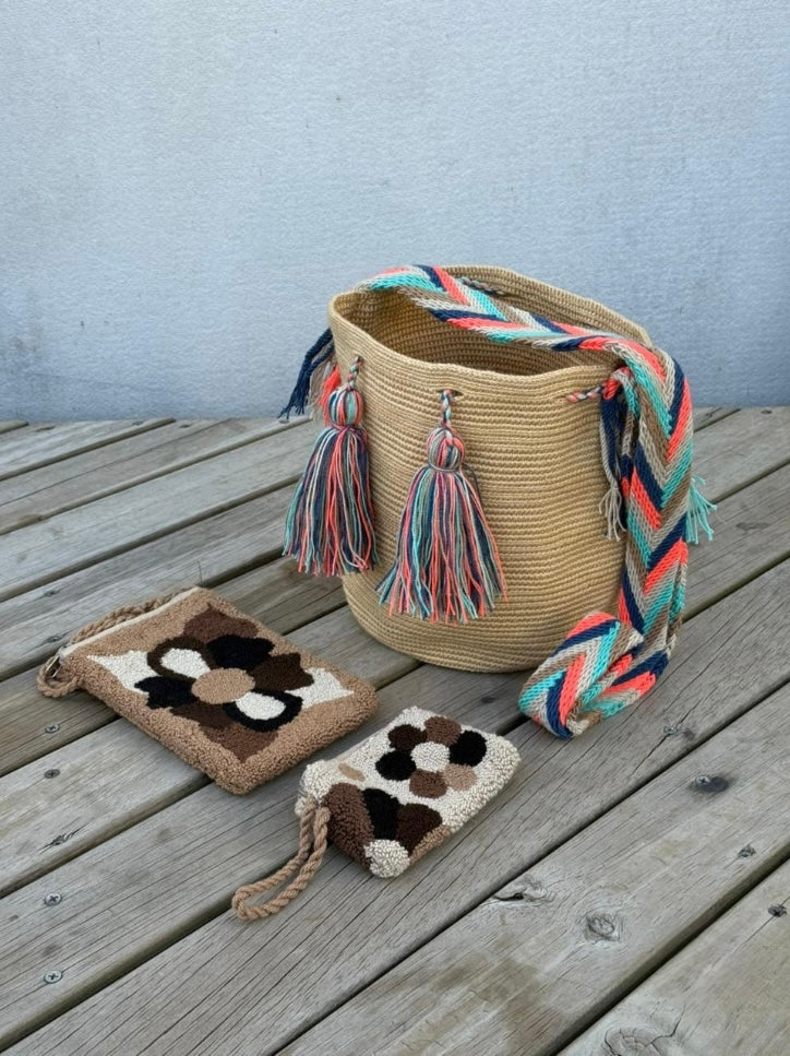 Combo – Mochila Mediana + Portacelular + Monedero – (22x20 cm)