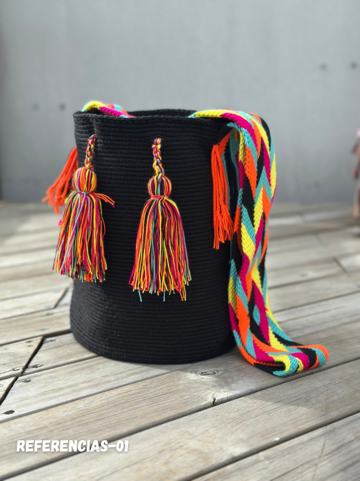 Mochila GRANDE Negra⚫️ 🎩(31x28)