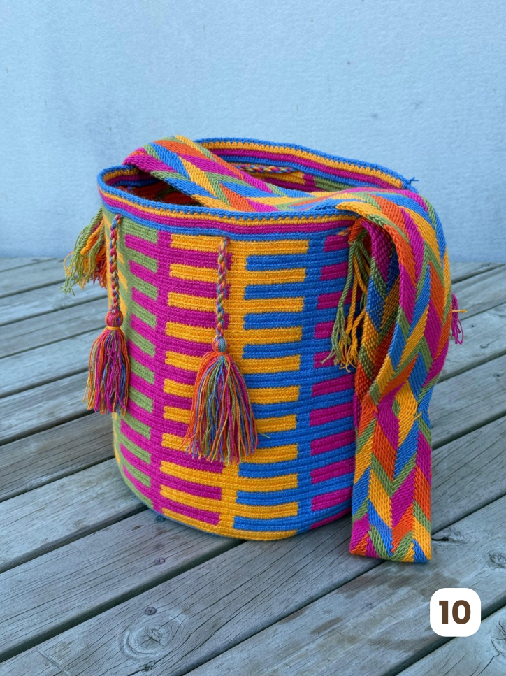 Mochila GRANDE Esencia Clásica🍂 (31x28)