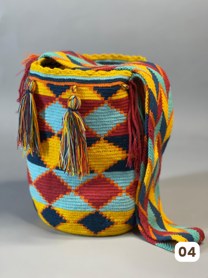 Mochila GRANDE Esencia Clásica🍂 (31x28)
