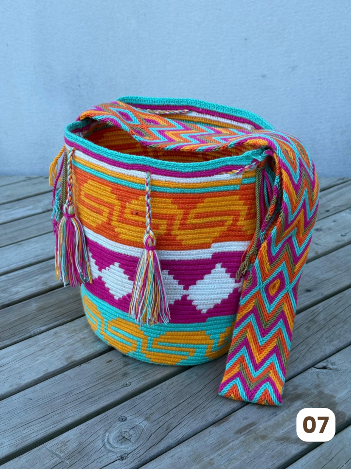 Mochila GRANDE Esencia Clásica🍂 (31x28)