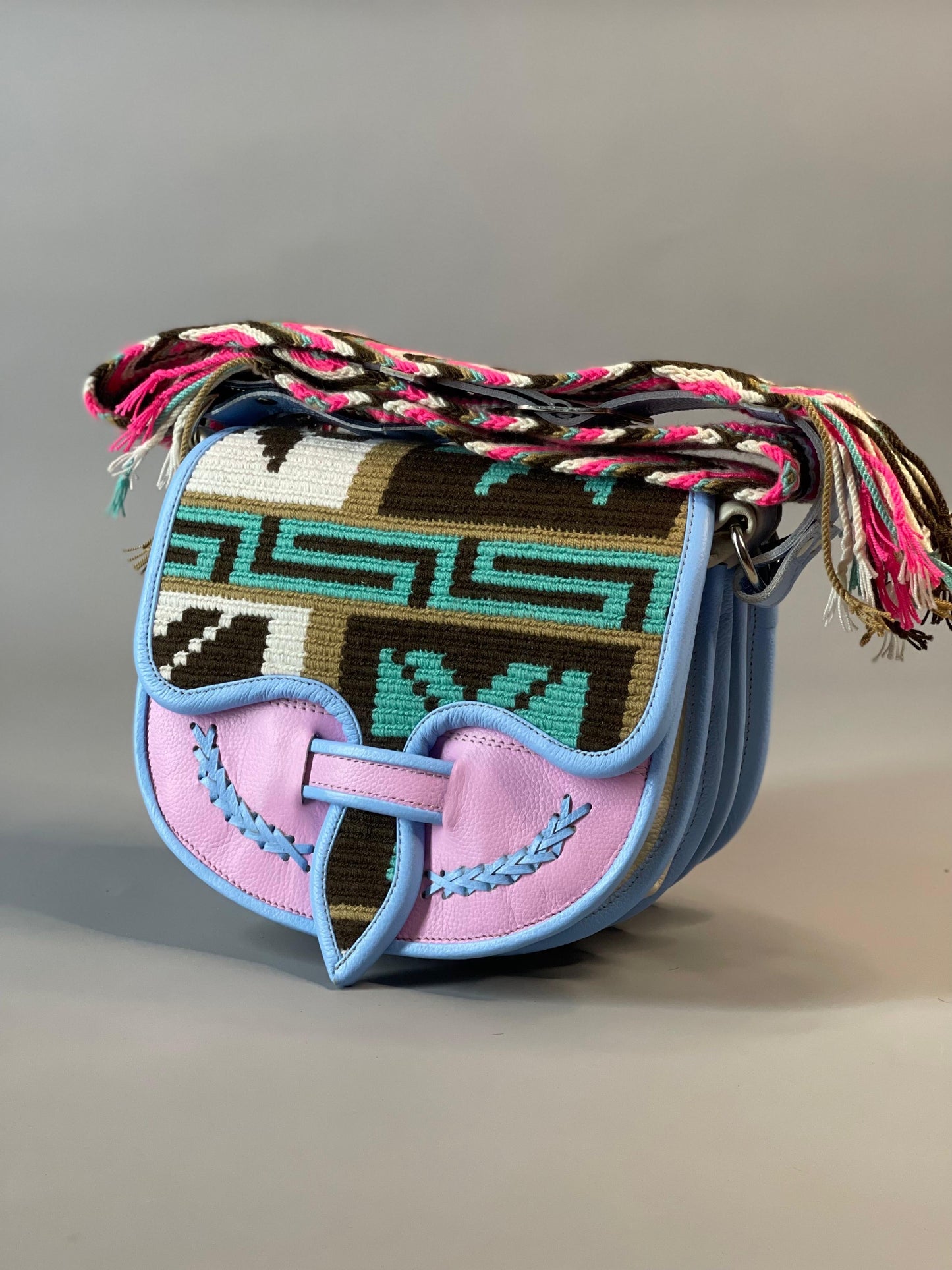 ⭐️ 👜CARRIEL WAYUU    (21x26cm)😍