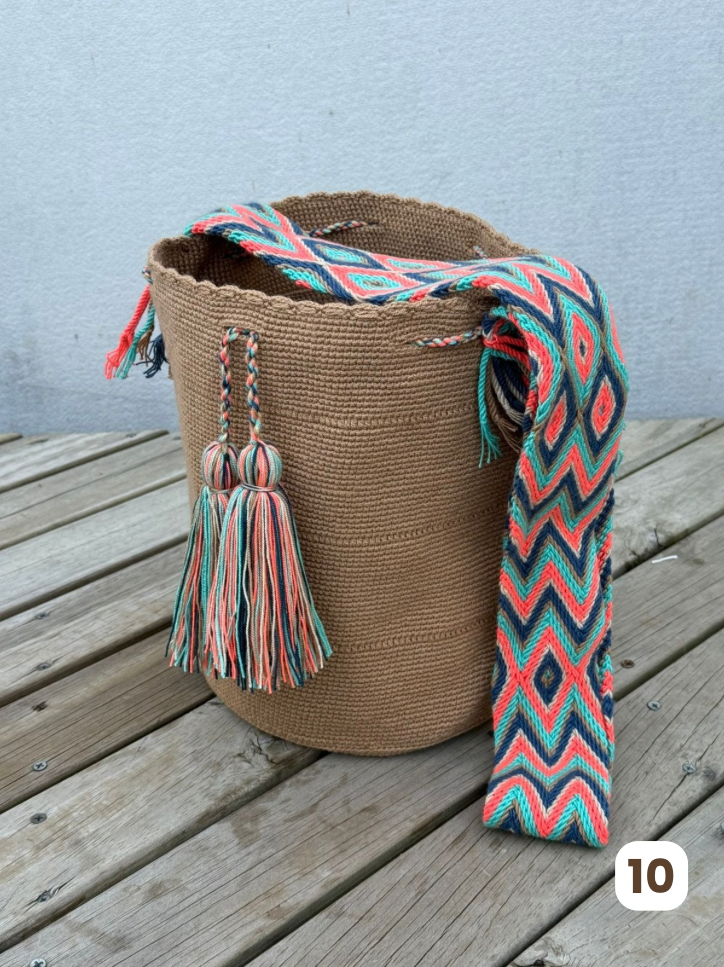 Mochila GRANDE Unicolor Tonos Tierra 🌎(31x28)