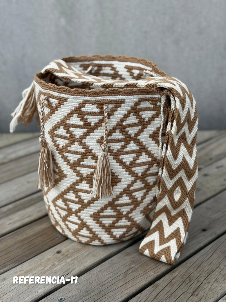 Mochila GRANDE Tonos Tierra🌤️ (31x28)