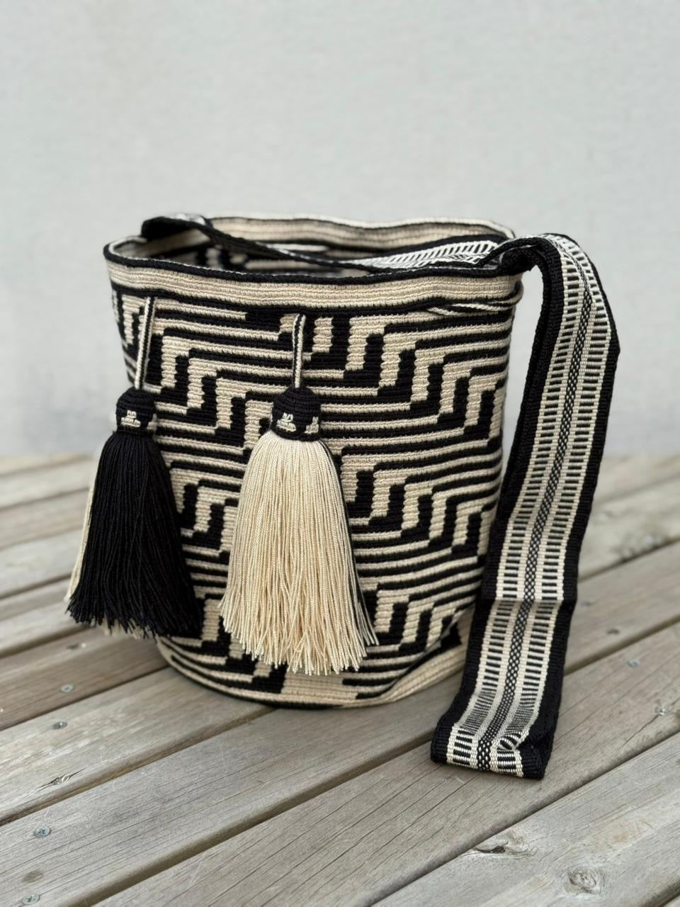 ✨Mochila Gran Reserva de Colección 🏛️🐦‍🔥(32x29 cm)