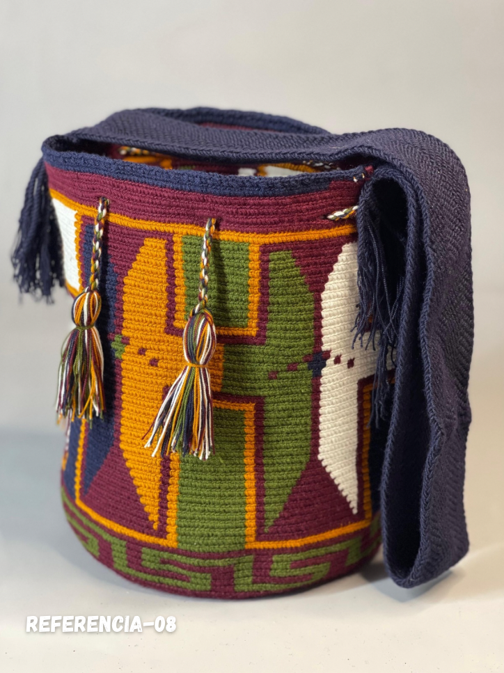 Mochila GRANDE Edición Limitada👑🌟(31x28)