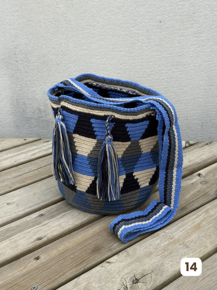Mochila MEDIANA Exclusiva ⭐️(21x18)
