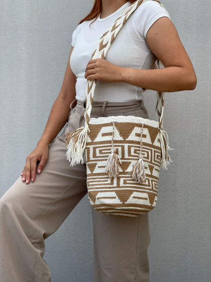 Mochila GRANDE Tonos Tierra🌤️ (31x28)