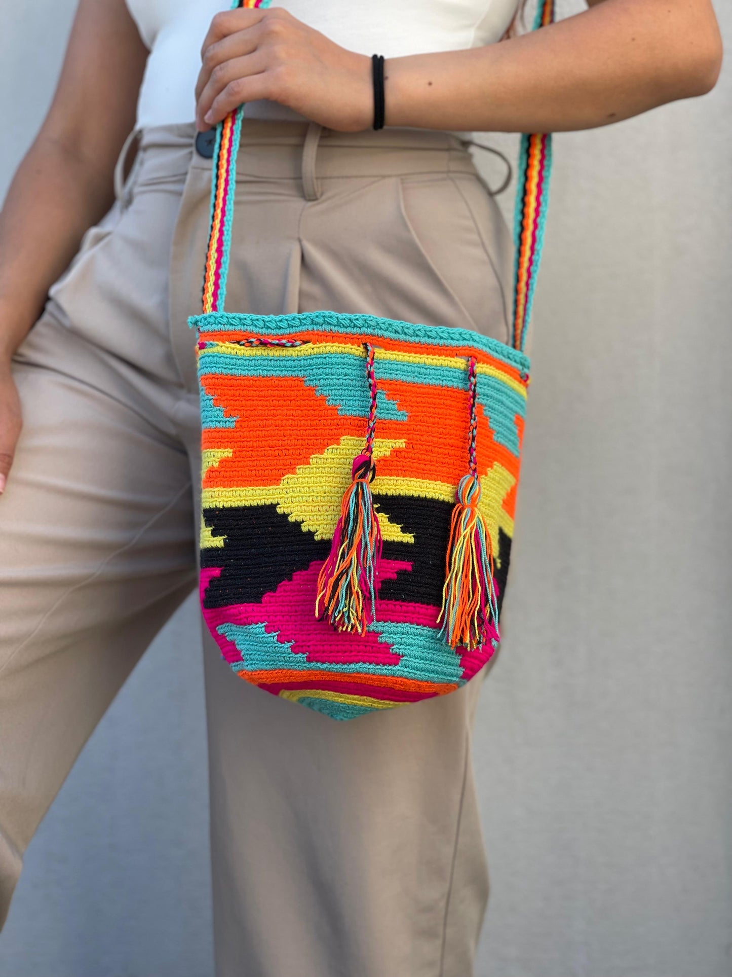 Mochila MEDIANA Tonos Pastel (22x18)⭐️