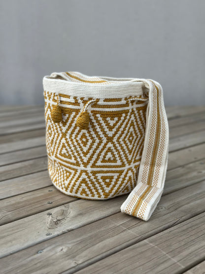 MEDIANA PREMIUM Detalles en SEDA⭐️✨ (22x20)