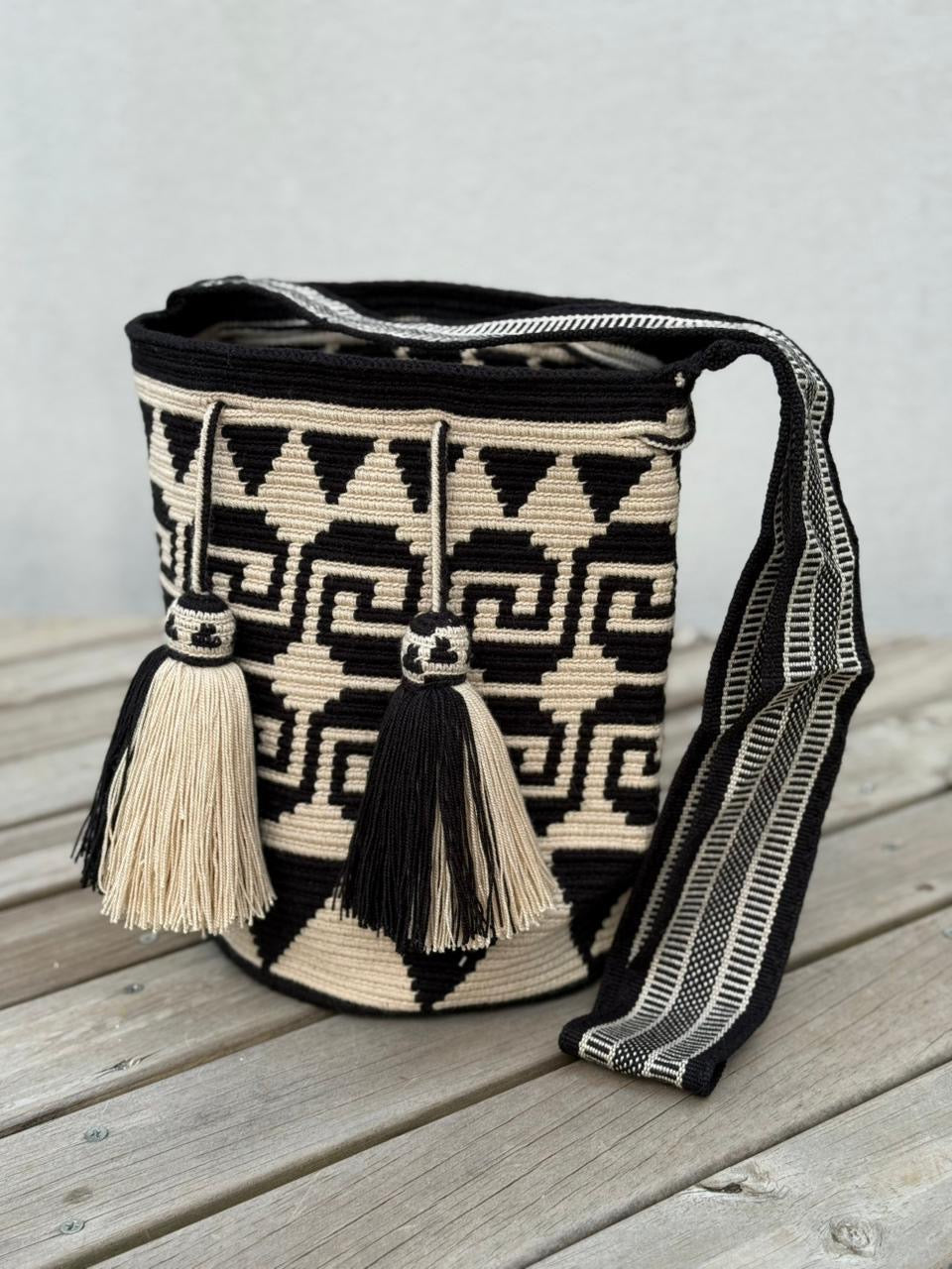 ✨Mochila Gran Reserva de Colección 🏛️🐦‍🔥(32x29 cm)