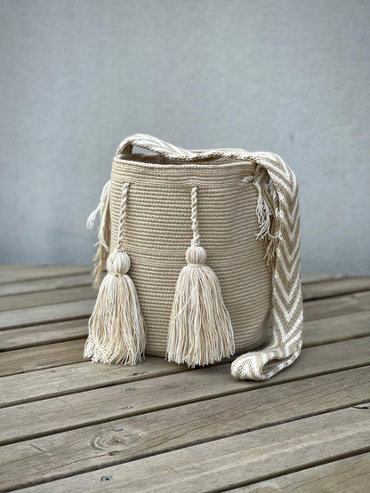 Mochila MEDIANA Neutral Exclusiva 🌟⚪️ (22x20)