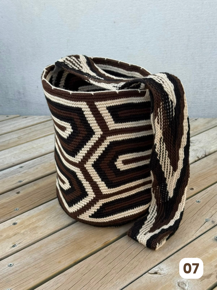 Mochila GRANDE tipo Arhuaca ⭐️🐑(30x28)