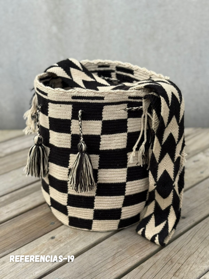 Mochila GRANDE Tonos Tierra🌤️ (31x28)