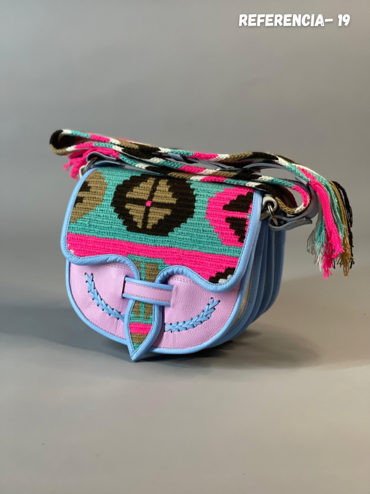 ⭐️ 👜CARRIEL WAYUU    (21x26cm)😍