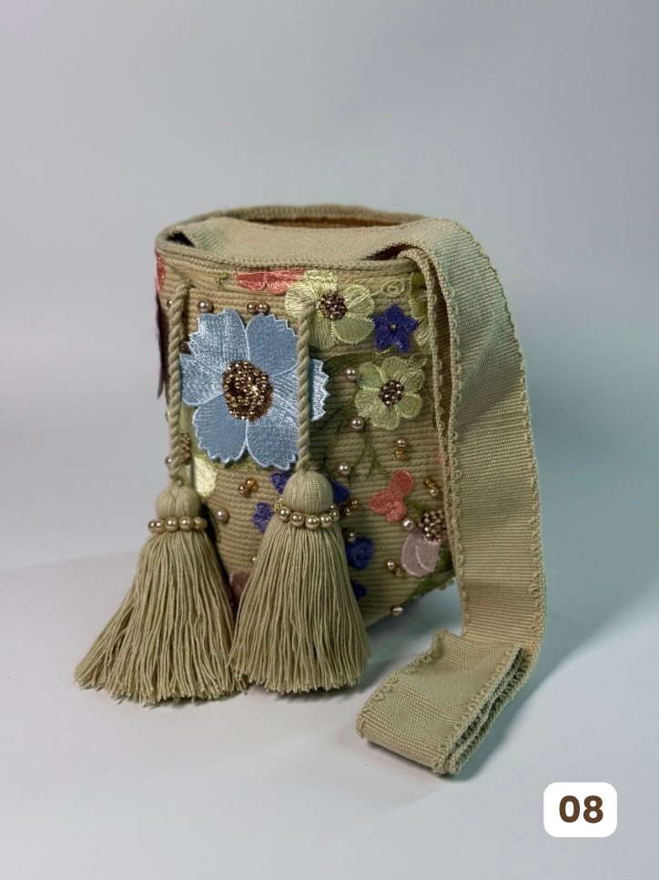 Mochila Recamada MEDIANA Primavera🌸🌷💎 (22x20)