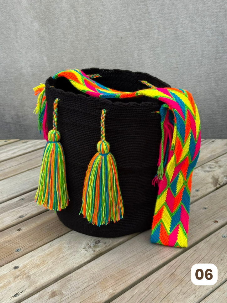 Mochila GRANDE Negra⚫️ 🎩(31x28)