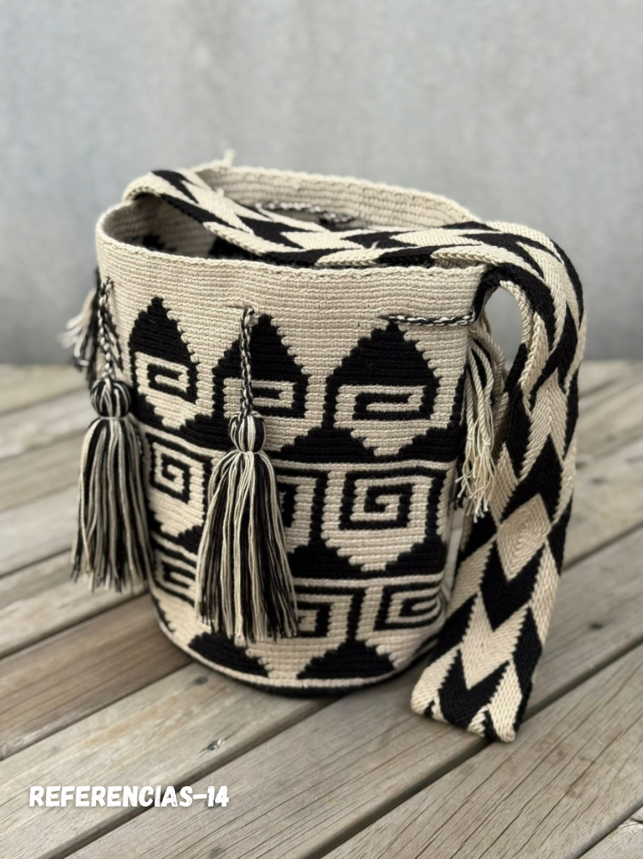 Mochila GRANDE Tonos Tierra🌤️ (31x28)