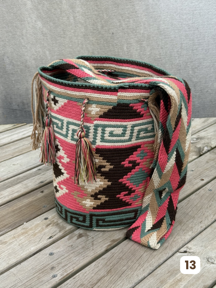 Mochila GRANDE Tonos Guayaba (31x28)