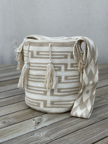 Mochila GRANDE Tonos Tierra🌤️ (31x28)