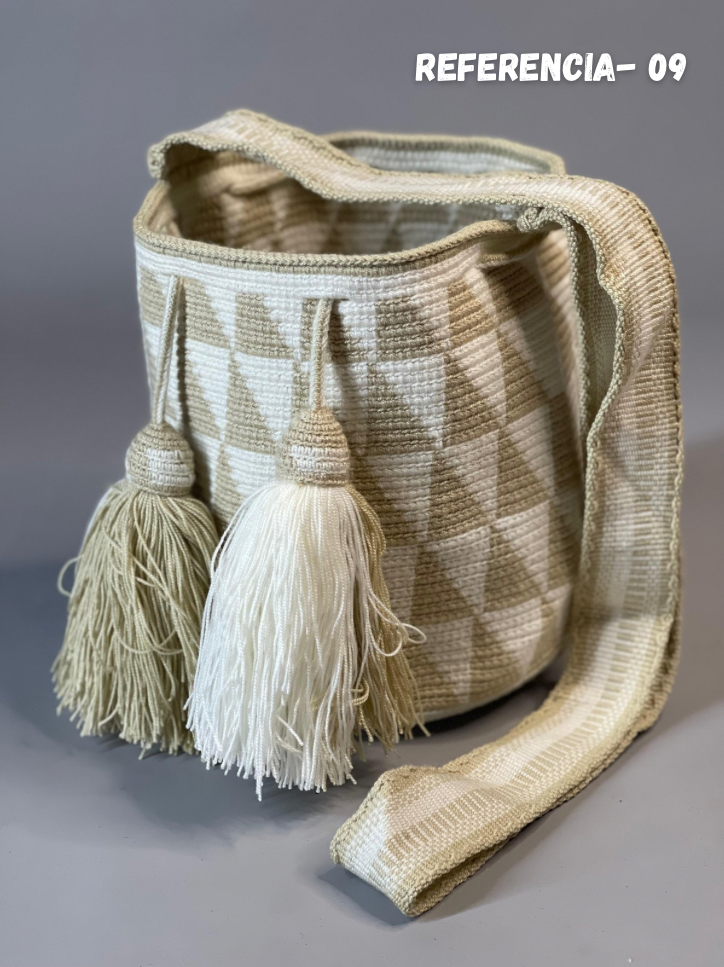 Mochila MEDIANA Colección PREMIUM  🔥⭐️ (22x21)