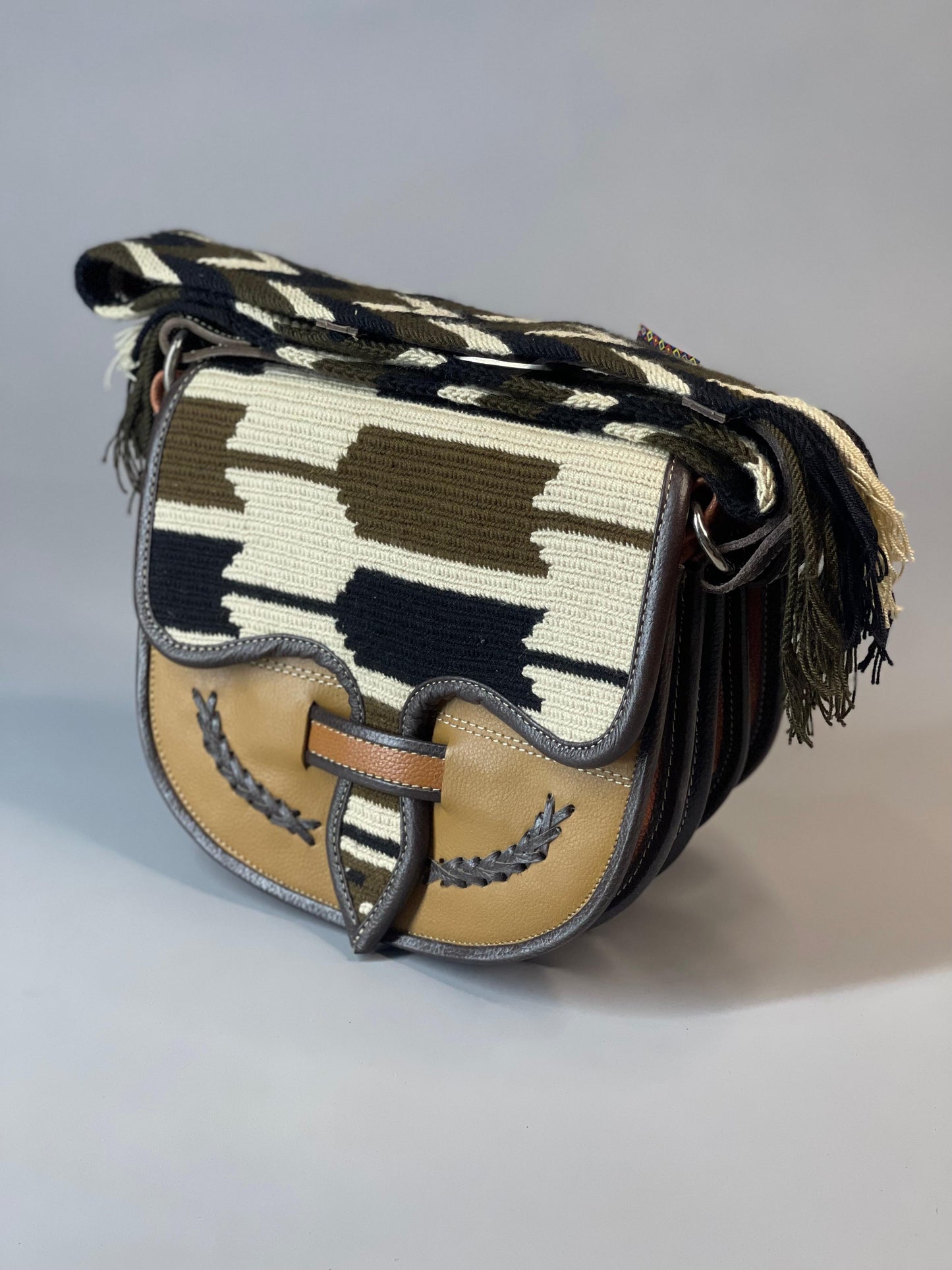 ⭐️ 👜CARRIEL WAYUU    (21x26cm)😍