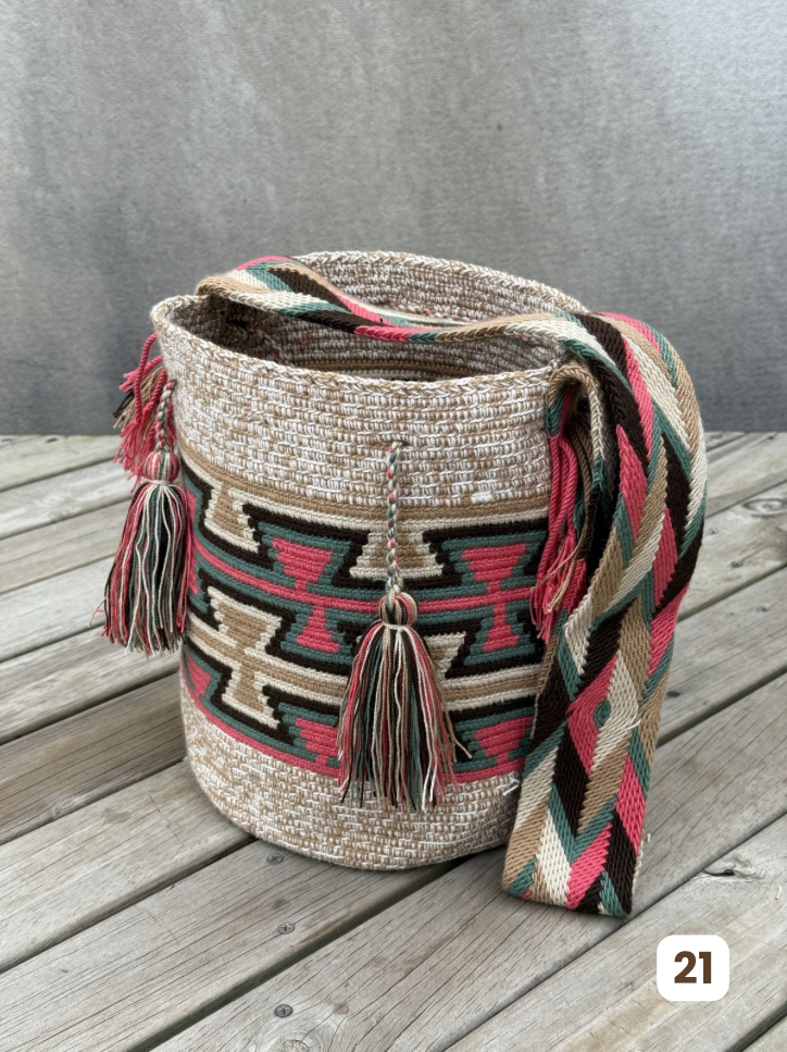 Mochila GRANDE Tonos Guayaba (31x28)