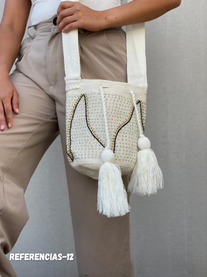 Mochila MEDIANA Perlada💫(22x18)