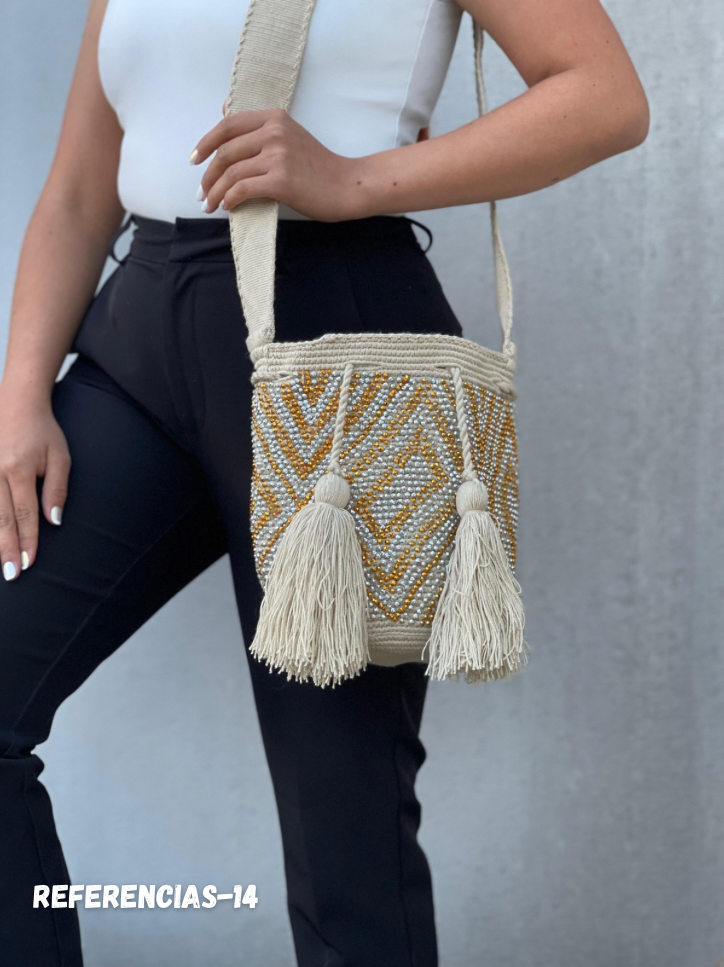 Mochila MEDIANA Perlada💫(22x18)