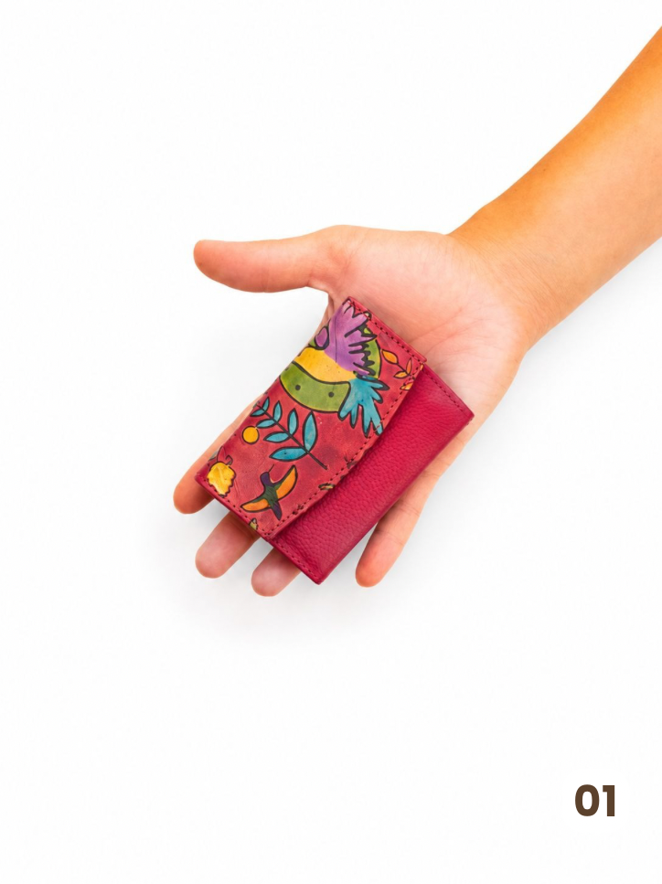 🌺 Billetera Pequeña Pintada a Mano