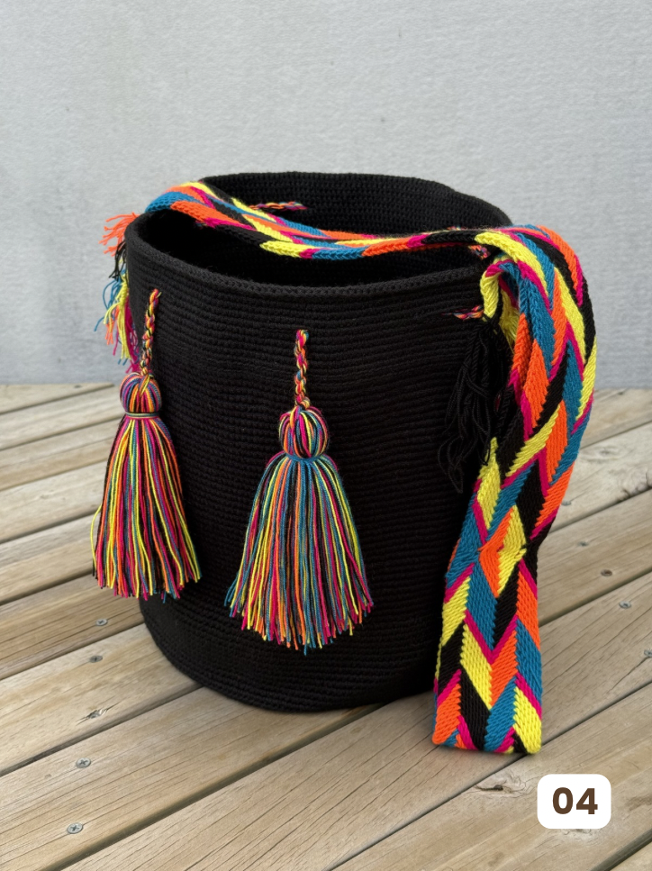 Mochila GRANDE Negra⚫️ 🎩(31x28)