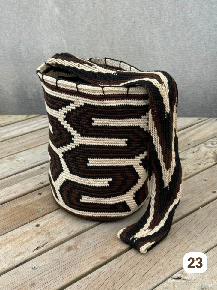Mochila GRANDE tipo Arhuaca ⭐️🐑(30x28)