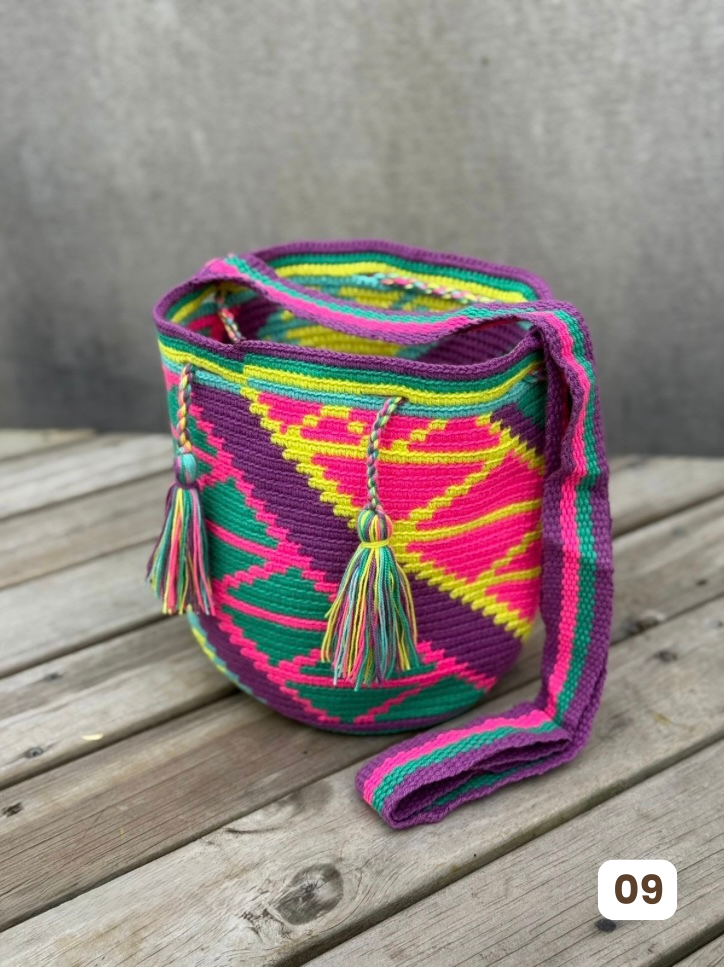 Mochila MEDIANA Tonos Pastel (22x18)⭐️
