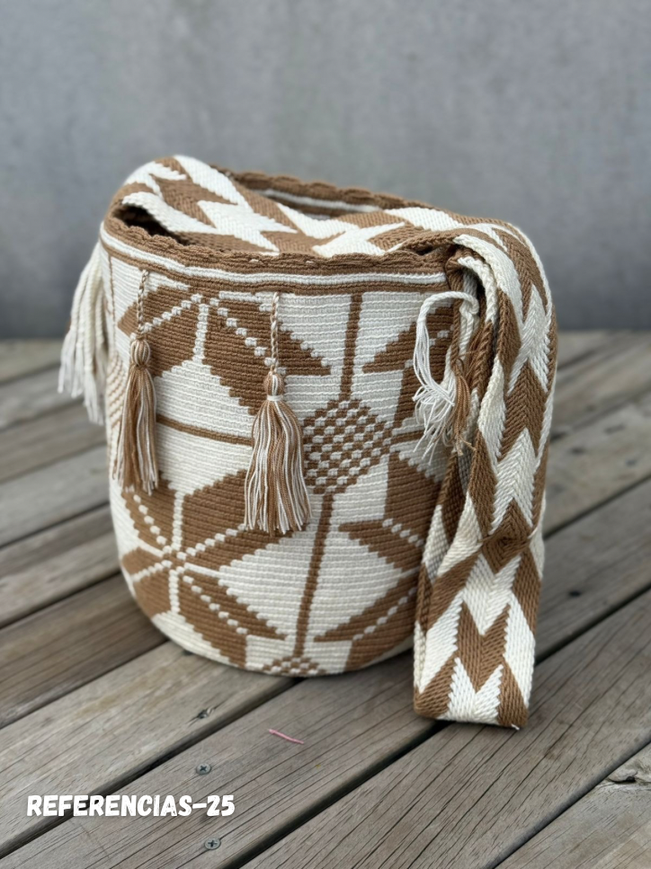 Mochila GRANDE Tonos Tierra🌤️ (31x28)