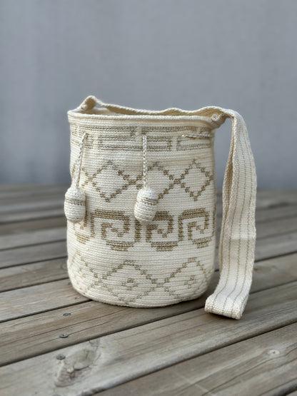 MEDIANA PREMIUM Detalles en SEDA⭐️✨ (22x20)