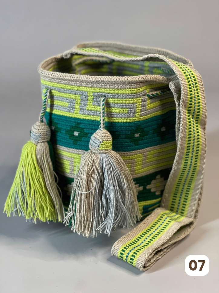 Mochila MEDIANA Colección PREMIUM  🔥⭐️ (22x20)