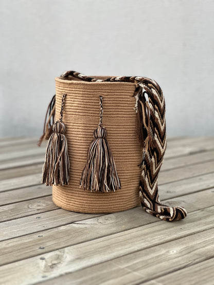 Mochila MEDIANA Unicolor🌟 (21x18)