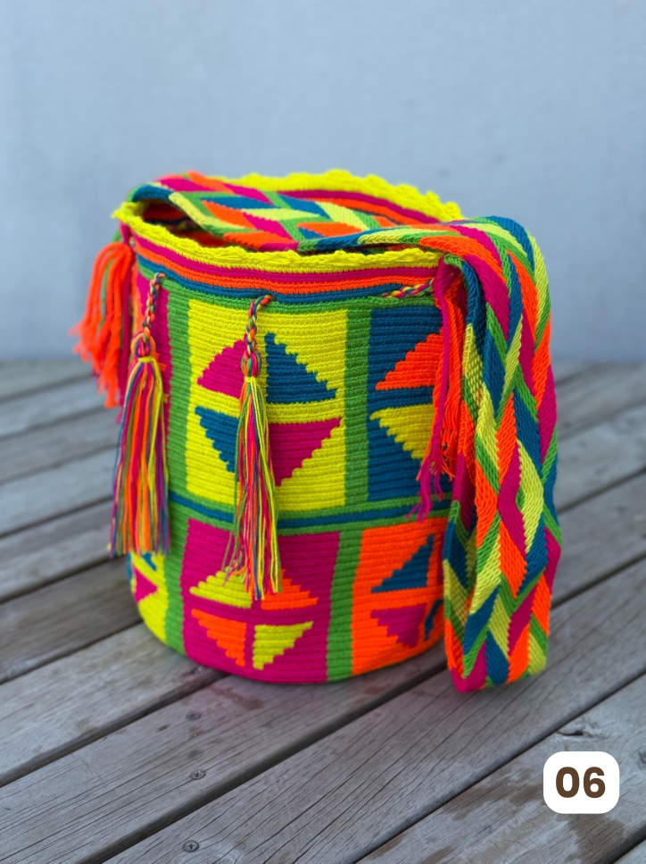 Mochila GRANDE Fiesta Tropical🌴 (31x28)