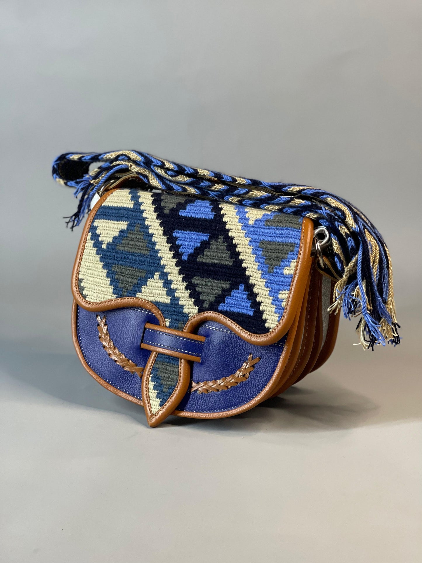 ⭐️ 👜CARRIEL WAYUU    (21x26cm)😍
