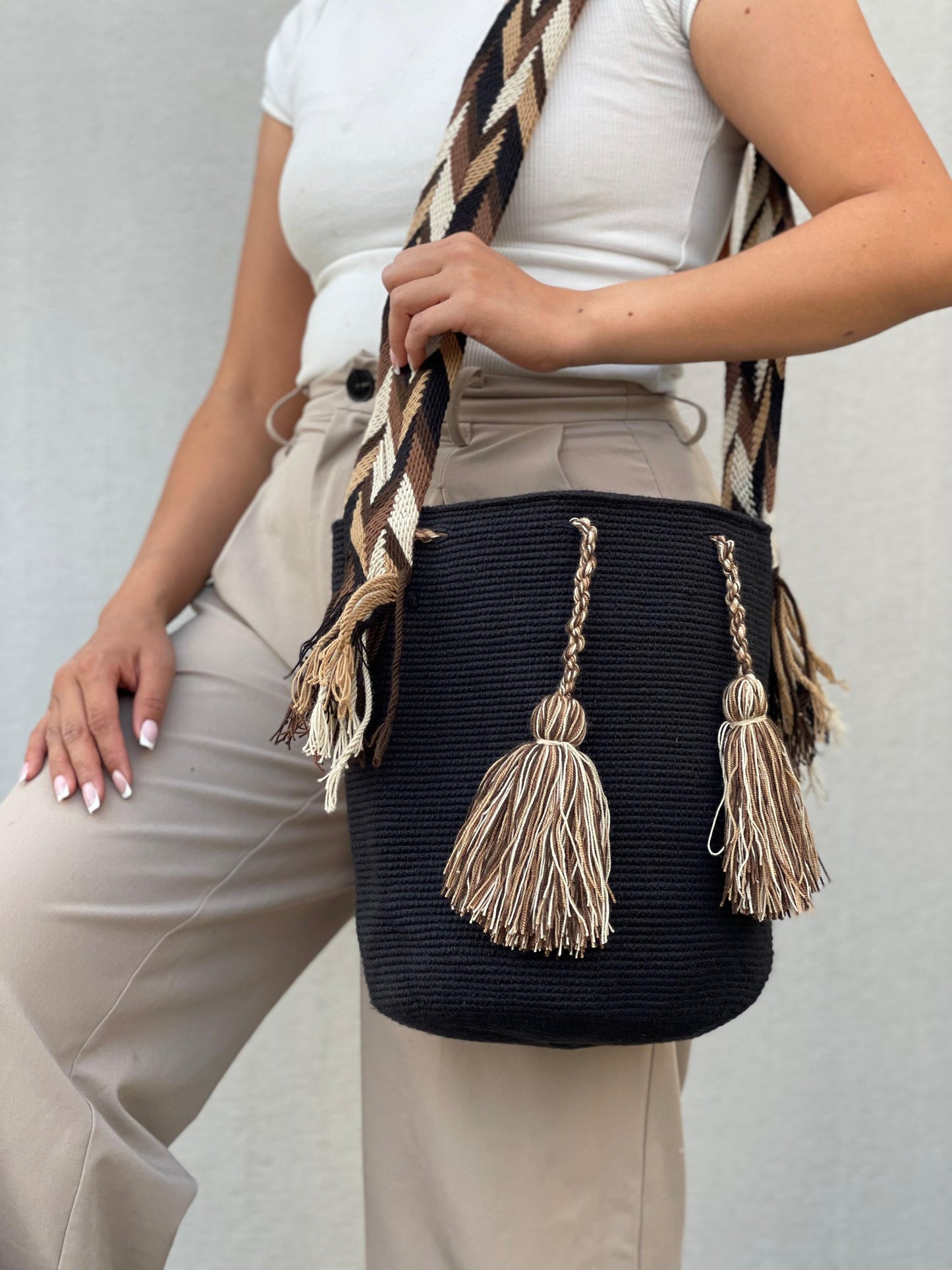 Mochila GRANDE Negra⚫️ 🎩(31x28)