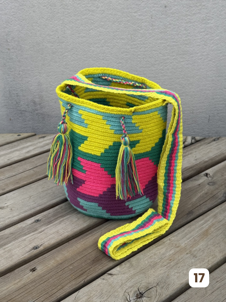 Mochila MEDIANA Tonos Pastel (22x18)⭐️