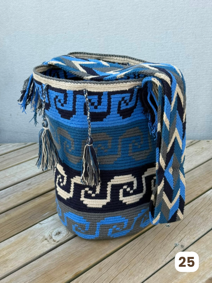 Mochilas GRANDE Diseño Hombre 🔹🩶 (31x28)