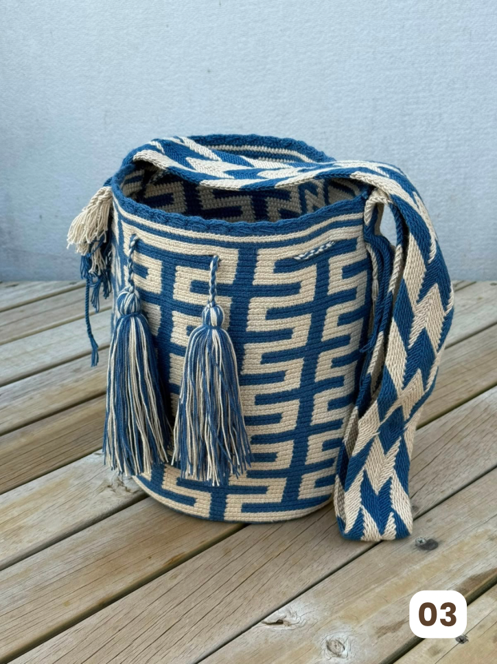 Mochilas GRANDE Diseño Hombre 🔹🩶 (31x28)